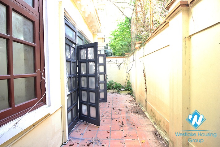 Nice unfurnished 5 bedroom house for rent in Ciputra